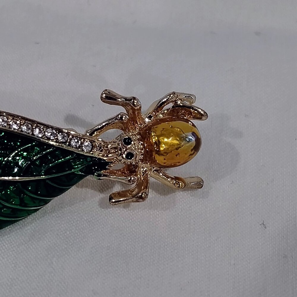 Betsey Johnson Brooch Pin Leaf Spider Green Gold Tone Amber Crystal Insect Goth - Picture 3 of 4